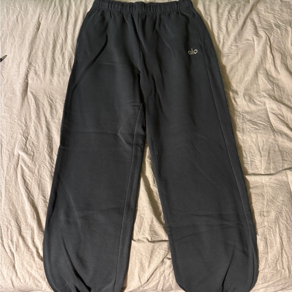 Alo Accolade Charcoal Grey Sweat Set - Picture 5 of 5